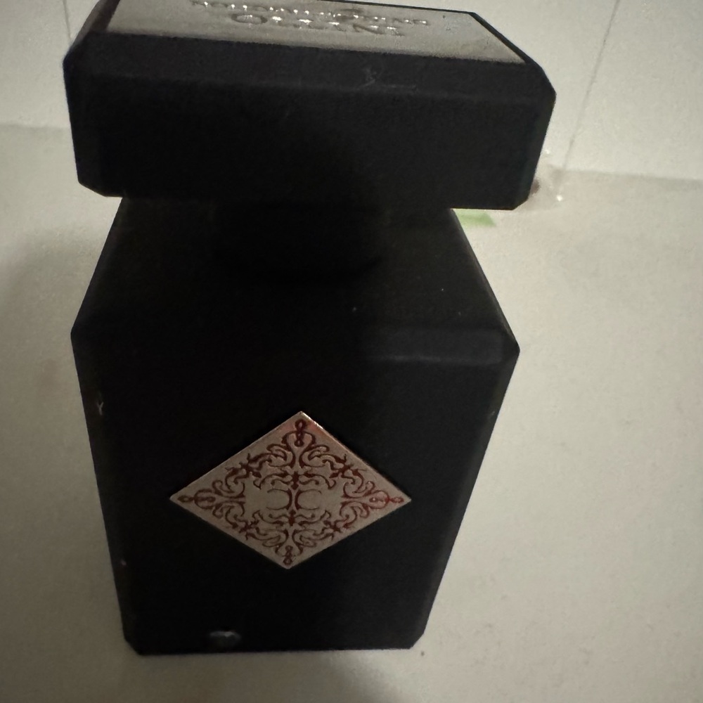 Initio Divine Attraction Parfum New bottle is a little damaged